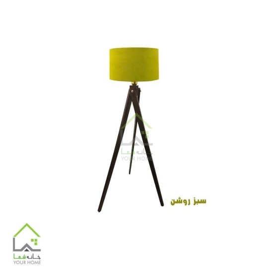 آباژور کنار سالنی چوبی