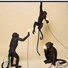 مجسمه میمون های بازیگوش