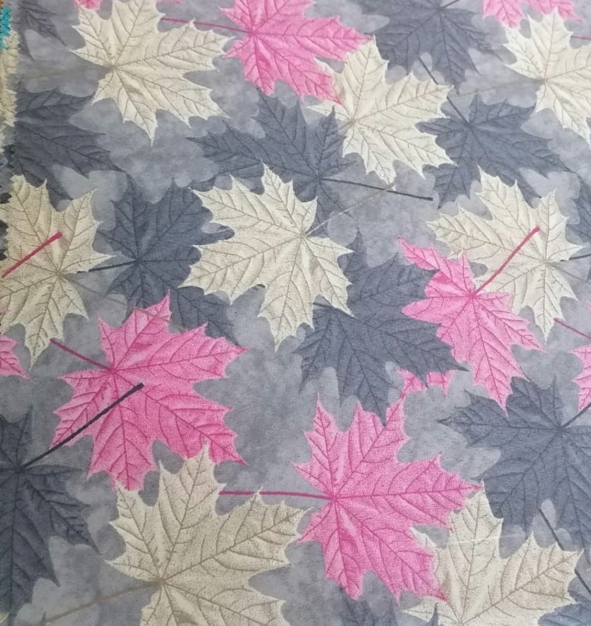 پائیز صورتی